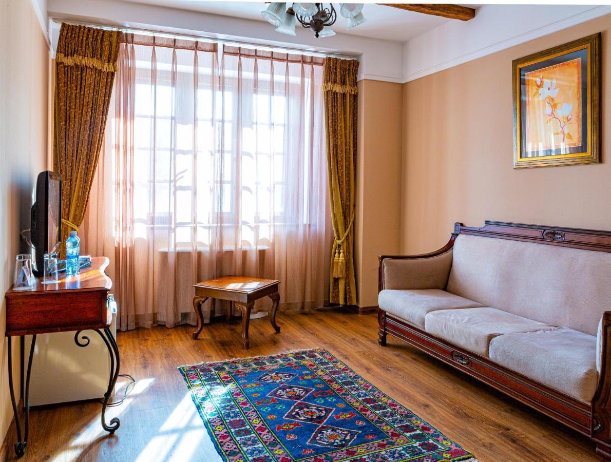 Park Hotel Kokshetau Shchūchīnsk Eksteriør bilde