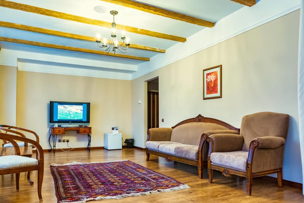 Park Hotel Kokshetau Shchūchīnsk Eksteriør bilde