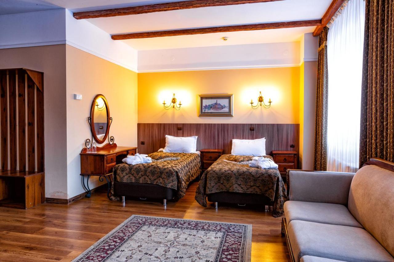 Park Hotel Kokshetau Shchūchīnsk Eksteriør bilde